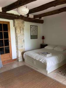 Maisons de vacances Stone house, terraced garden and pool : photos des chambres