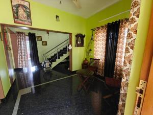 Marshals Den Near Isha Yoga