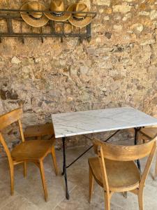 B&B / Chambres d'hotes Chambre d-Hotes Dahlia - Boutenac : photos des chambres