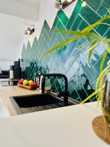 The Mountain Sky Apartment - prostorný loft 198 m2 s lesem za okny vhodný pro rodiny s dětmi, terasa, dětský koutek, parkování zdarma