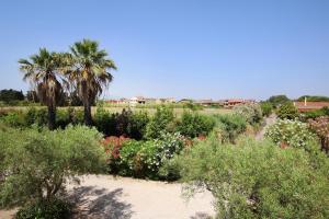 Appartamento con 2 Camere da Letto e Vista Giardino