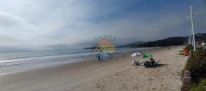 Apartamento na Avenida da Praia Zona Central ao Lado de Comércio em Geral com 02 Dormitórios