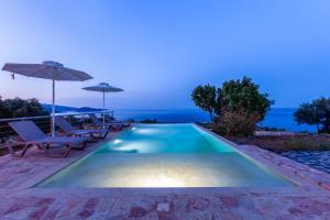 Eden Hill Luxury Villa with Pool in Monemvasia