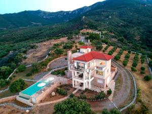 Eden Hill Luxury Villa with Pool in Monemvasia