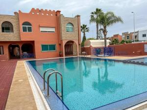 lux appartement avec piscine
