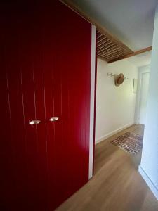 Appartements Cocoon Albatros, Golf view, pool, pine trees and ocean : photos des chambres