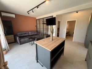 Loza Blue, Premuda island