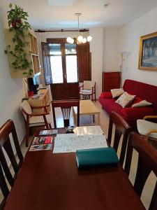 4 balconies house, central and near the Alhambra