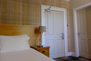 Cosy Single Room room in Glen Mhor Hotel