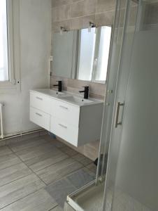 Maisons de vacances Grande maison BREST : photos des chambres