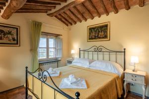 Borghetto Gaddini - Gli Inglesi Deluxe Apartment - Panoramic view and pool