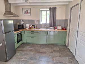 Cottage au calme avec parking privé