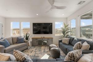 Two-Bedroom Apartment room in Red Rock Lagoon condo