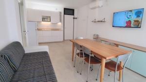 Relaxing flat just 50 meters from the beach
