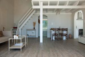 The Countryhouse - Retreat with Pool & SeaView