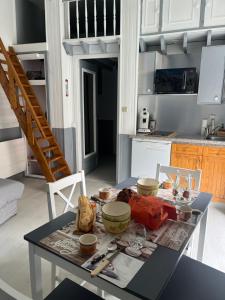 Studio 4 personnes plein centre