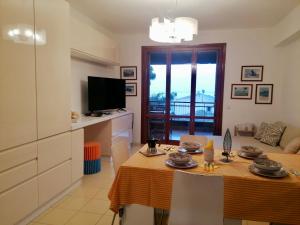 Sulla spiaggia di Letojanni