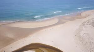 Appartements Cocoon Albatros, Golf view, pool, pine trees and ocean : photos des chambres