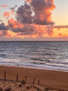 Appartements Cocoon Albatros, Golf view, pool, pine trees and ocean : photos des chambres