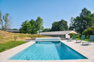 Maisons de vacances Maison familiale au vert avec piscine et petanque : photos des chambres