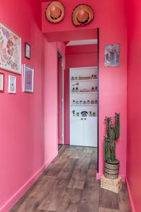 Appartements La Caliente love room glamour balneo en duo : photos des chambres