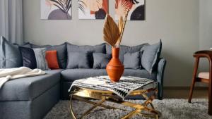Axxodia Sheikh Zayed Aeon Towers 1br Apt
