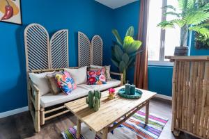 Appartements La Caliente love room glamour balneo en duo : photos des chambres