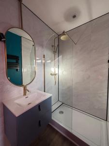 Appartements La Caliente love room glamour balneo en duo : photos des chambres