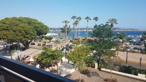 Lumineux studio à Bandol, 2 pers, face à la plage