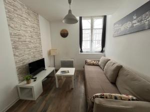 Appartements Grand studio rdc au calme, centre ville prox Cathedrale : photos des chambres