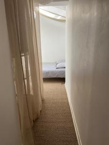 Grand studio rdc au calme, centre ville prox Cathédrale