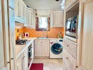 Sea View Apartment with Sunset Terrace - WiFi - 5 min Porto Cervo by Coral Property