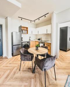 Agape Apartment On park Century