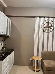 Green Pramuka City by Mueza Room