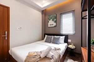 NEW 5BRs 5WC on BUI VIEN street with ELEVATOR