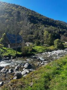 Studio 2 Aux volets bleus