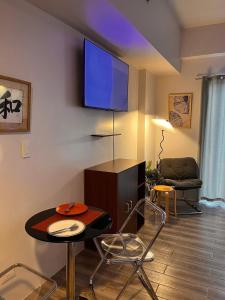 Lay Cozy Mactan- Condo Staycation and Layovers