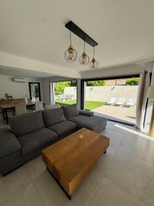 Villa neuve plage a pied