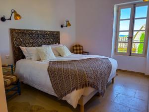 Maisons de vacances Villa de vacances a Gordes avec piscine, La Bastide de Lea : photos des chambres