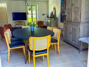 Maisons de vacances Villa de vacances a Gordes avec piscine, La Bastide de Lea : photos des chambres