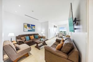 2 BR Oceanview Condo Coral Shell 3e