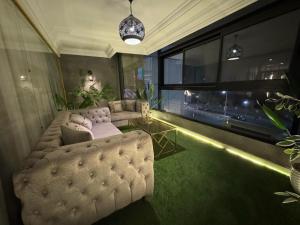 Breather Nile-View 3BR Apartment