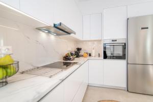 eleni luxury apartment