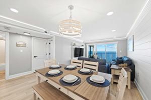 Extraordinary Oceanfront Escape - Private Balcony