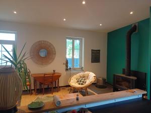 Maison avec jardin arboré