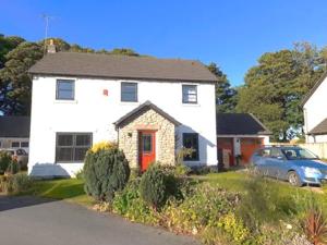 Double room, living space and bathroom, in a family home, near Ulverston