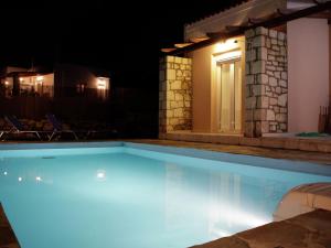 Peaceful Villa in Loutra Crete with Swimming Pool Rethymno Greece