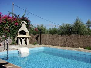 Peaceful Villa in Loutra Crete with Swimming Pool Rethymno Greece