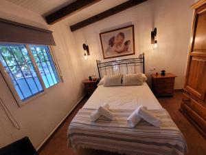 casa rural con piscina y barbacoa en Nerja para 4 personas