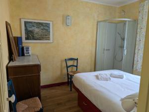 Maisons de vacances Brimoir - Maison de pecheur avec grande terrasse vue mer : photos des chambres